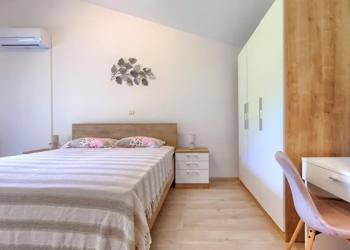 Ferienhaus Danijela By Interhome Ližnjan